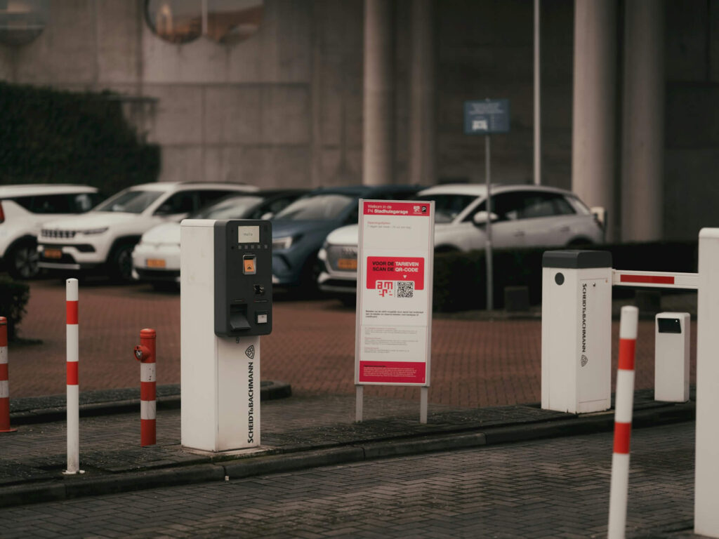 Ukryte opłaty na parkingu lotniskowym