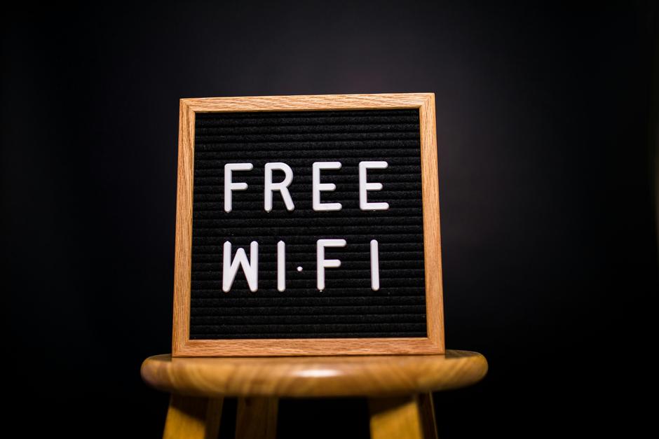 Lotniskowe Wi-Fi jak zabezpieczyć dane